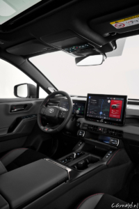 Toyota_RAV4_onthuld_36