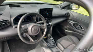 Toyota_Yaris Cross_Hybrid_09