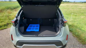 Toyota_Yaris Cross_Hybrid_12