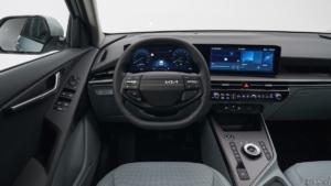 kia_niro_ivory_silver_interior_digital_1920x1080-006 (1)