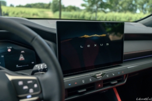 nx450h_fsport_interieur_0022