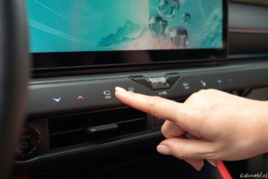 nx450h_fsport_interieur_0030