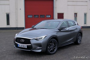 Infiniti_Q30 _S_01 
