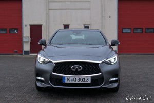 Infiniti_Q30 _S_05 