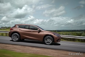 Infiniti_Q30_1