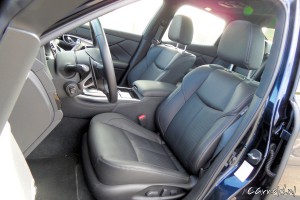 Infiniti_Q70_sportstoelen