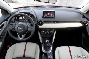 Mazda2_13