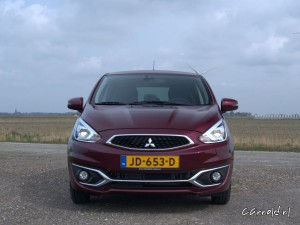 Mitsubishi_SpaceStar_2016_03