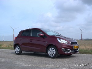 Mitsubishi_SpaceStar_2016_04