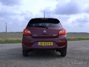 Mitsubishi_SpaceStar_2016_07