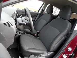 Mitsubishi_SpaceStar_2016_13